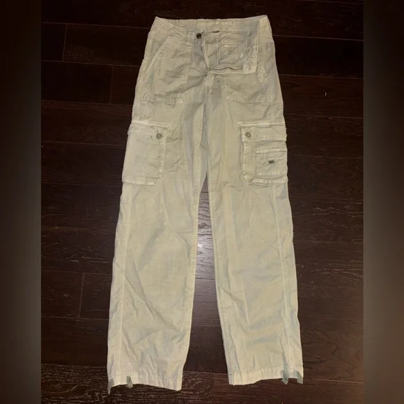 AE Green Straight Leg Cargo Pants - Picture 2 of 5